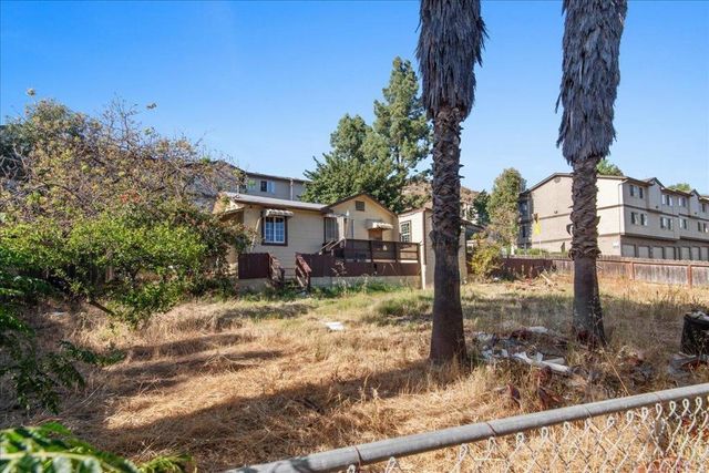 12830 Mapleview St, Lakeside, CA 92040