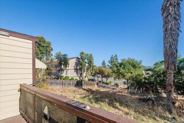12830 Mapleview St, Lakeside, CA 92040