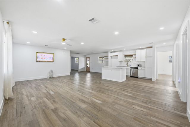 5617 Odessa Avenue, Fort Worth, TX 76133