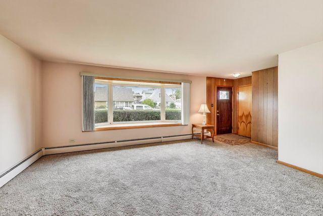 4121 Maple Avenue, Lyons, IL 60534