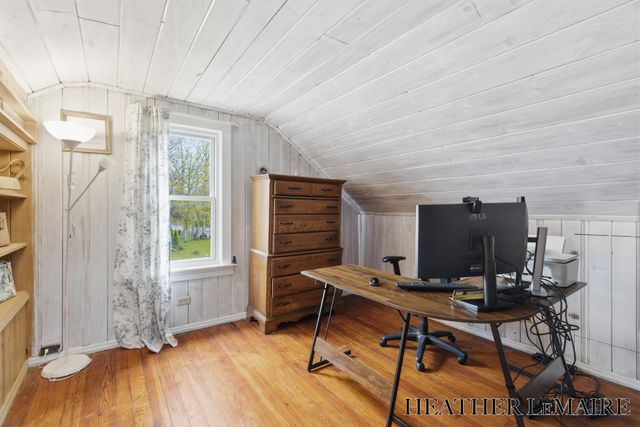 945 4 Mile Road NE, Grand Rapids, MI 49525