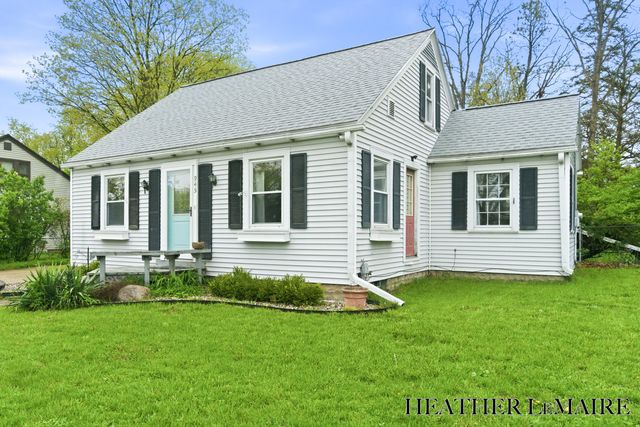 945 4 Mile Road NE, Grand Rapids, MI 49525