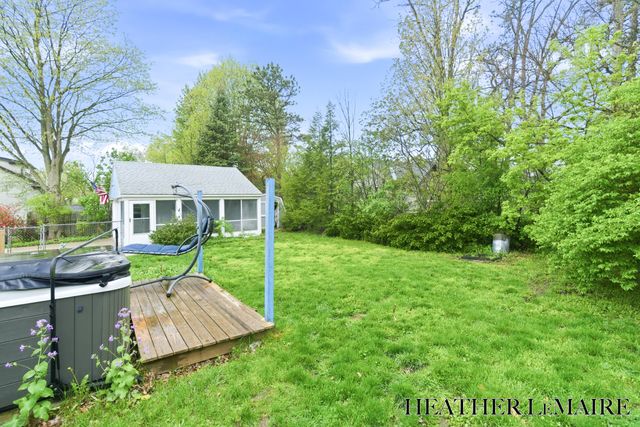 945 4 Mile Road NE, Grand Rapids, MI 49525