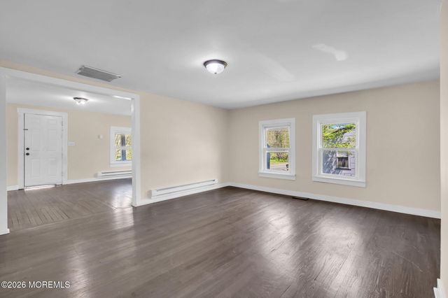 9 Arneytown Hornerstown Road, Upper Freehold, NJ 08501