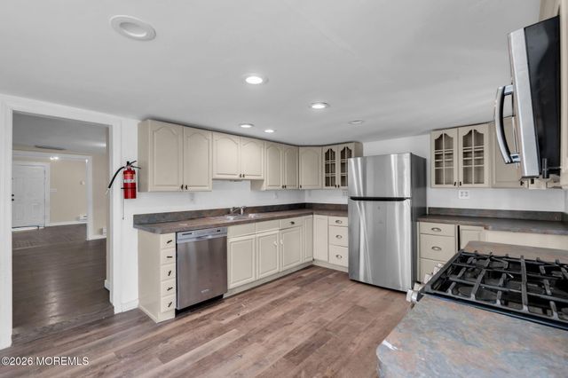 9 Arneytown Hornerstown Road, Upper Freehold, NJ 08501