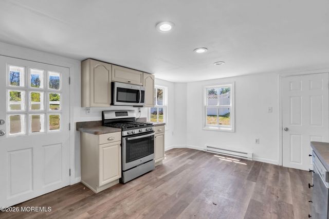 9 Arneytown Hornerstown Road, Upper Freehold, NJ 08501
