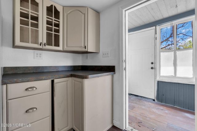 9 Arneytown Hornerstown Road, Upper Freehold, NJ 08501