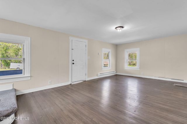 9 Arneytown Hornerstown Road, Upper Freehold, NJ 08501