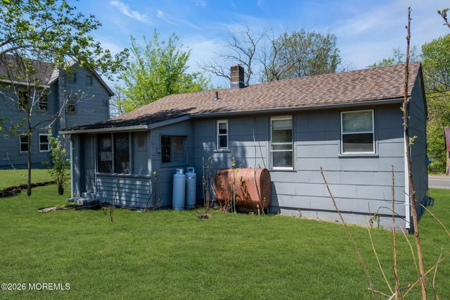 9 Arneytown Hornerstown Road, Upper Freehold, NJ 08501