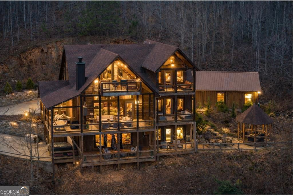 355 West Shalom, Blue Ridge, GA 30513