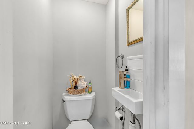 390 Conover Place, Red Bank, NJ 07701