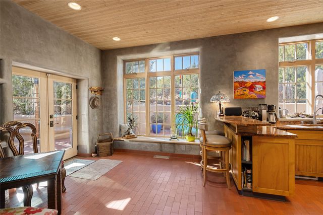 1204 Bandolina Road, Santa Fe, NM 87501