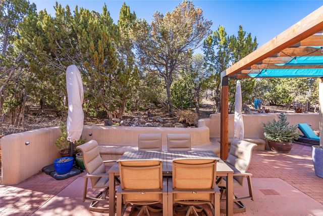 1204 Bandolina Road, Santa Fe, NM 87501