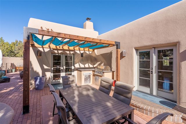 1204 Bandolina Road, Santa Fe, NM 87501