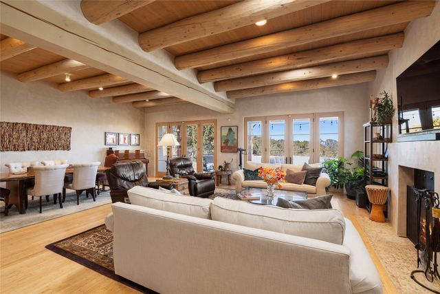 1204 Bandolina Road, Santa Fe, NM 87501