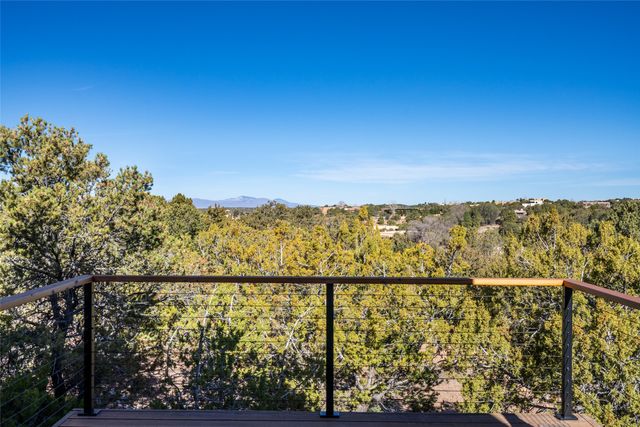 1204 Bandolina Road, Santa Fe, NM 87501