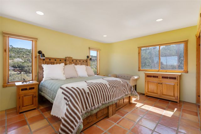 1204 Bandolina Road, Santa Fe, NM 87501