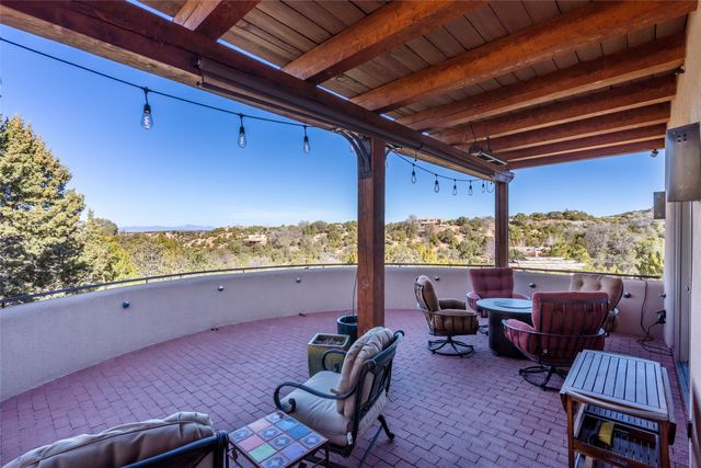 1204 Bandolina Road, Santa Fe, NM 87501