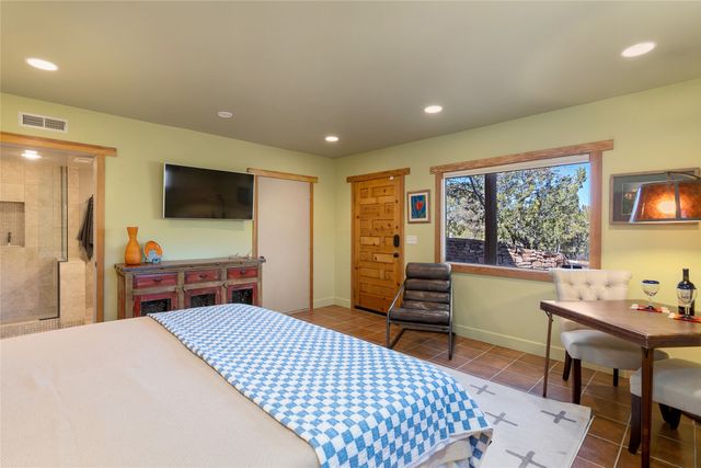 1204 Bandolina Road, Santa Fe, NM 87501