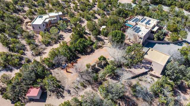 1204 Bandolina Road, Santa Fe, NM 87501