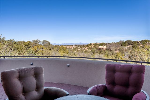 1204 Bandolina Road, Santa Fe, NM 87501