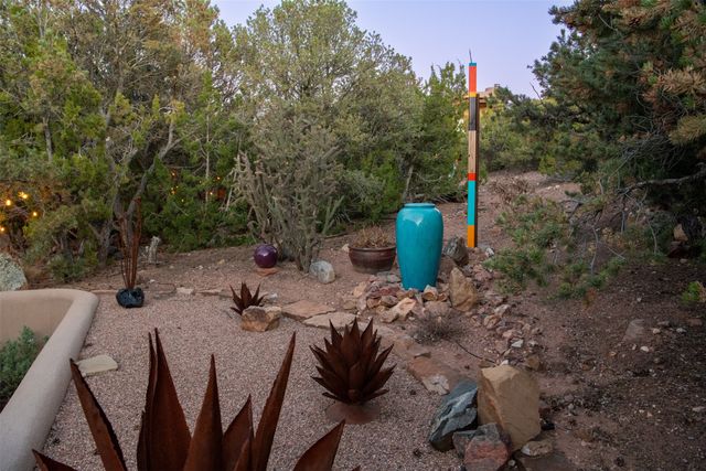 1204 Bandolina Road, Santa Fe, NM 87501