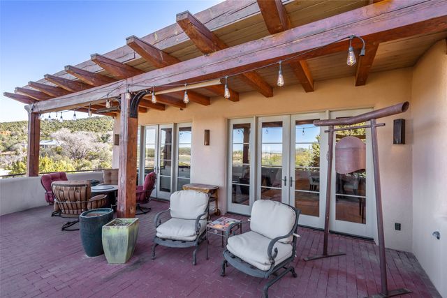1204 Bandolina Road, Santa Fe, NM 87501