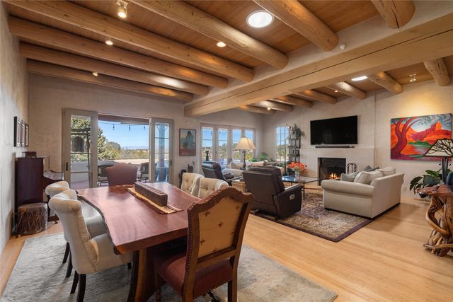 1204 Bandolina Road, Santa Fe, NM 87501