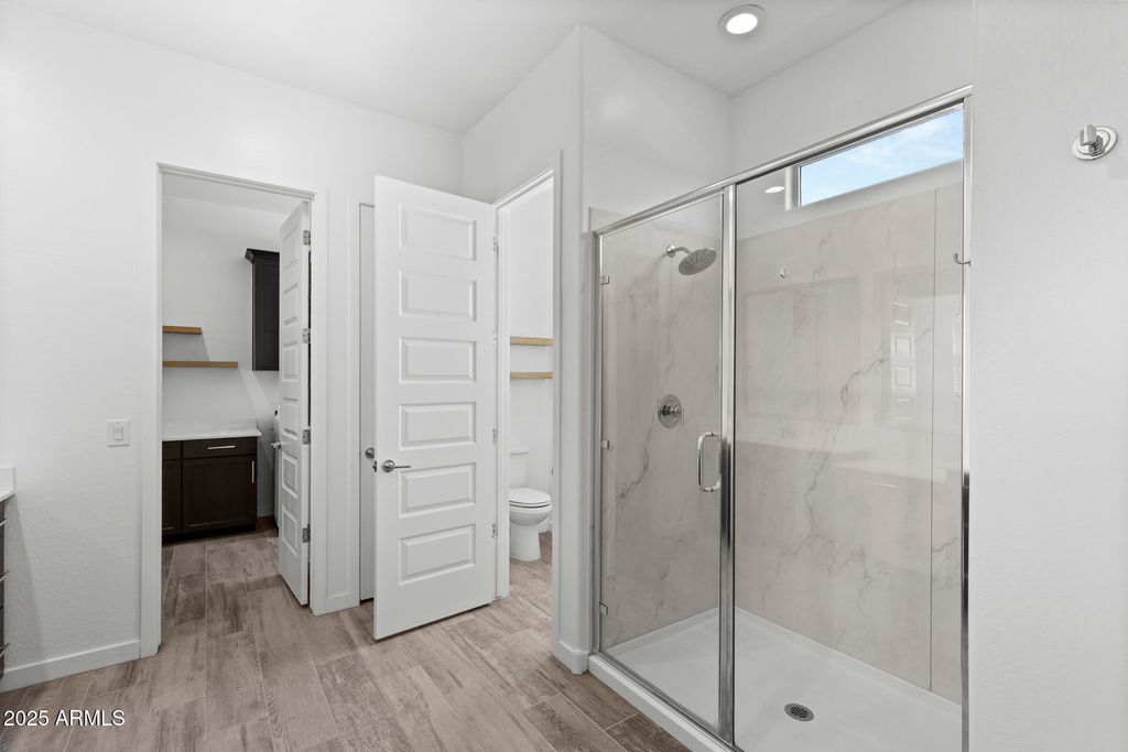 Image 14 of property listing at 32634 N 21ST Lane, Phoenix, AZ 85085