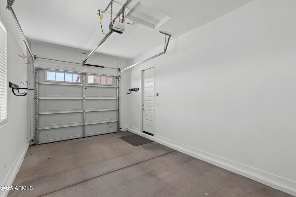 Image 23 of property listing at 32634 N 21ST Lane, Phoenix, AZ 85085