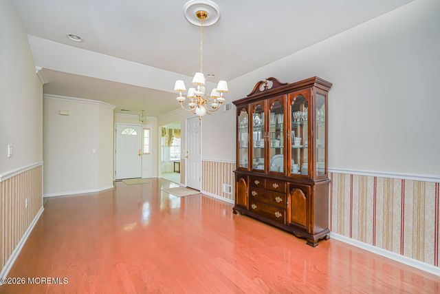120 Skyline Drive, Lakewood, NJ 08701