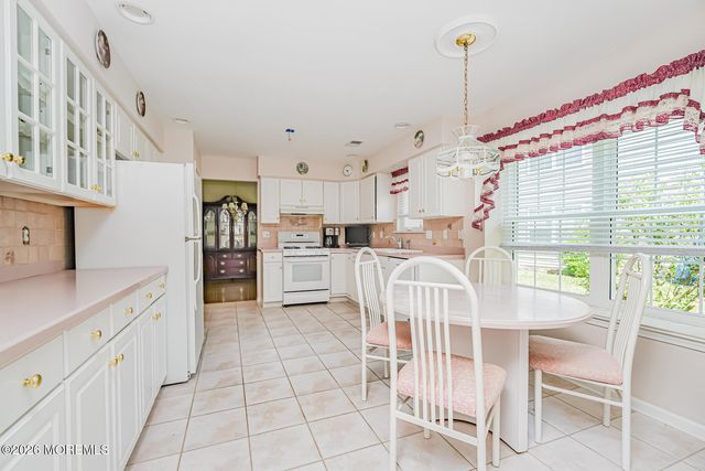 120 Skyline Drive, Lakewood, NJ 08701