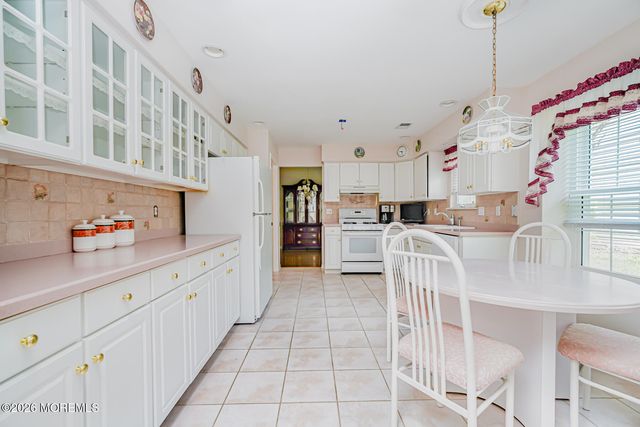 120 Skyline Drive, Lakewood, NJ 08701