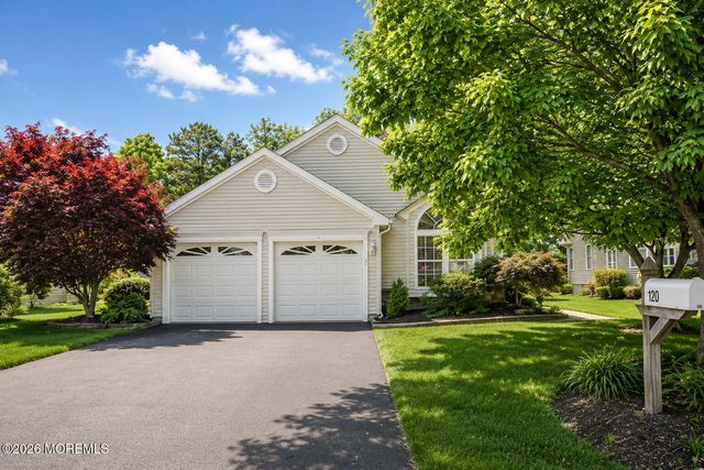 120 Skyline Drive, Lakewood, NJ 08701