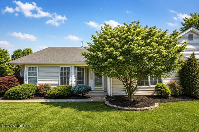 120 Skyline Drive, Lakewood, NJ 08701