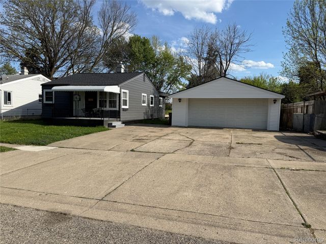106 E Hopkins Avenue, Pontiac, MI 48340