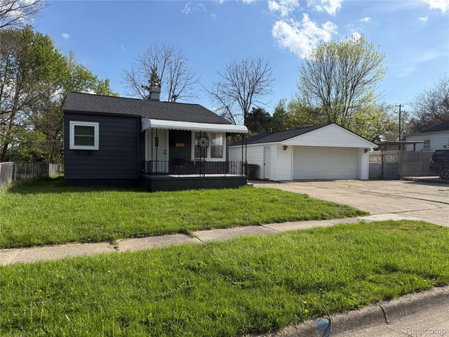 106 E Hopkins Avenue, Pontiac, MI 48340