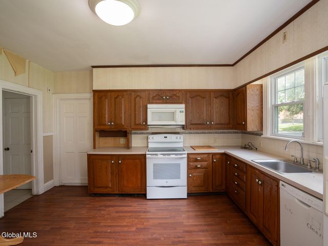 1519 Bouton Road, Troy, NY 12180