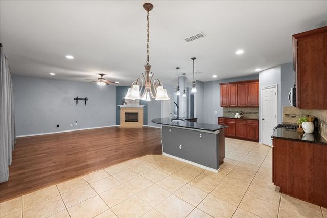 9324 Shadowfax Drive, Arlington, TX 76002