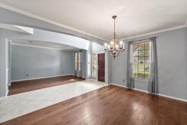 9324 Shadowfax Drive, Arlington, TX 76002
