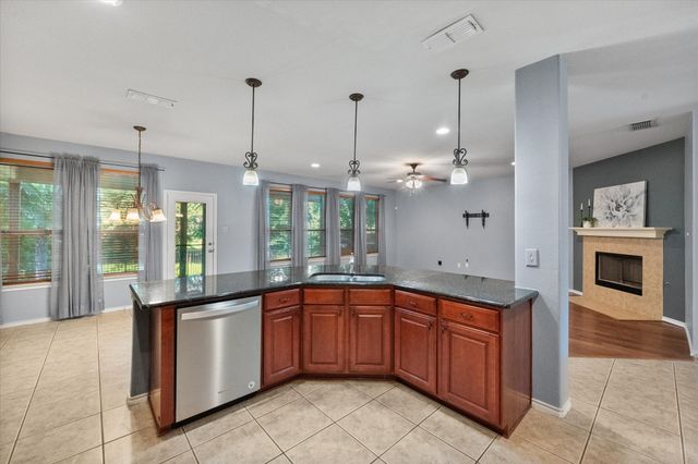 9324 Shadowfax Drive, Arlington, TX 76002