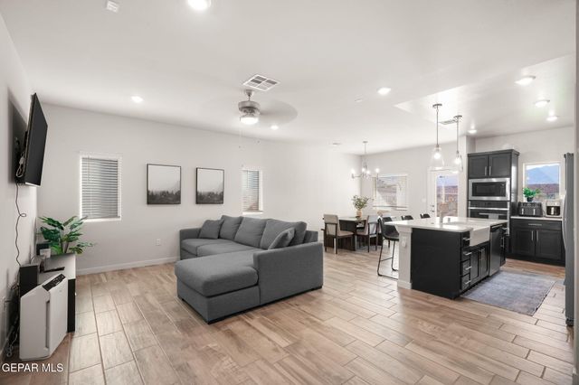 11141 BLAZING STAR Place, El Paso, TX 79934