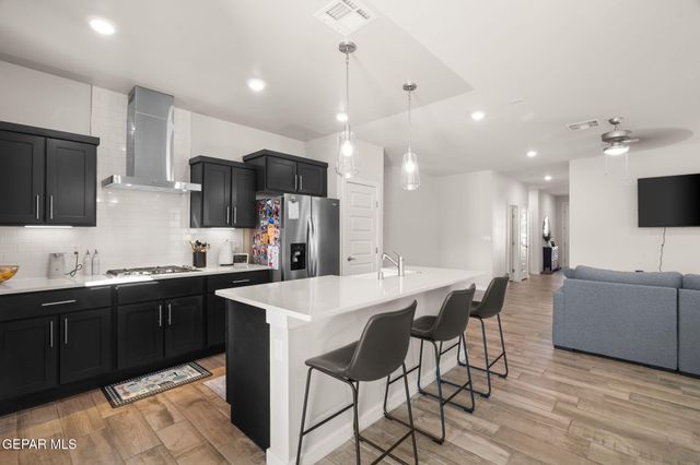 11141 BLAZING STAR Place, El Paso, TX 79934