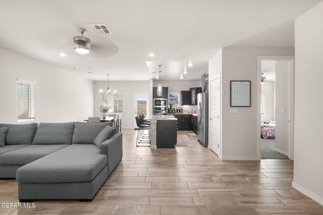 11141 BLAZING STAR Place, El Paso, TX 79934