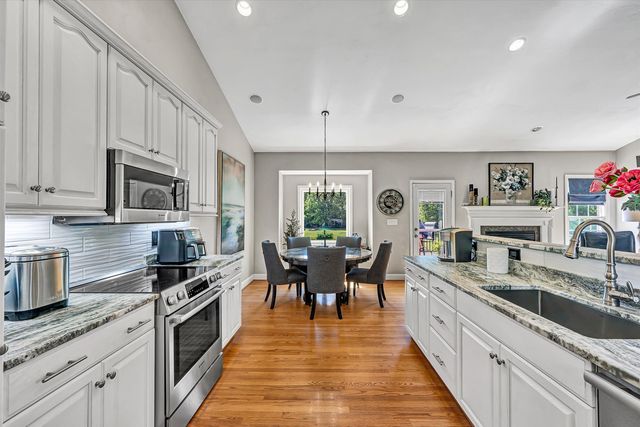 535 Hollymeade LN, Daleville, VA 24083