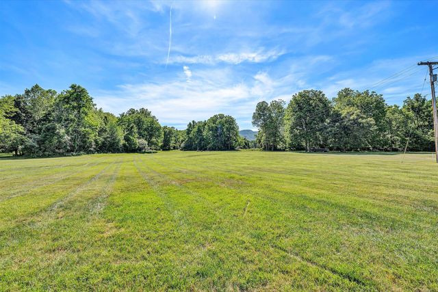 535 Hollymeade LN, Daleville, VA 24083