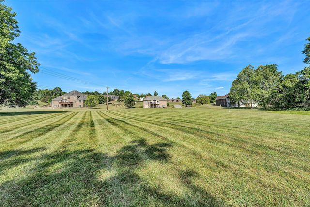 535 Hollymeade LN, Daleville, VA 24083