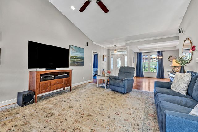 535 Hollymeade LN, Daleville, VA 24083