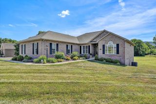 535 Hollymeade LN, Daleville, VA 24083