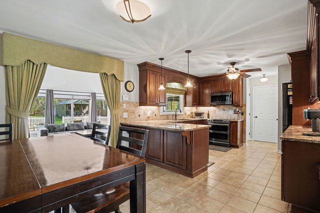 4809 Forest Dr., Loris, SC 29569